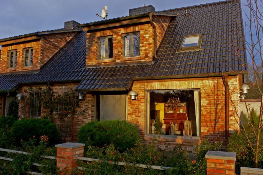 Ferienwohnung In Peetzig Am See アンガーミュンデ エクステリア 写真