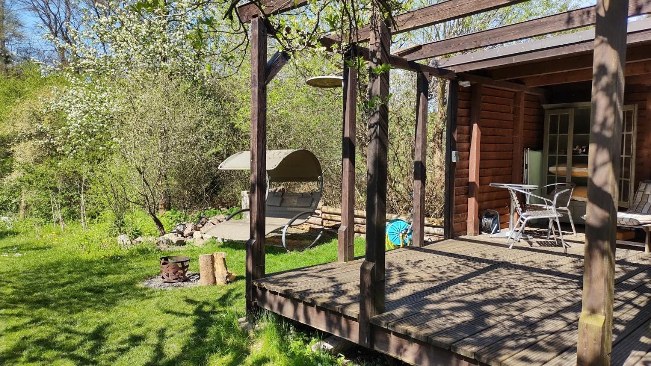 Ferienwohnung In Peetzig Am See アンガーミュンデ エクステリア 写真